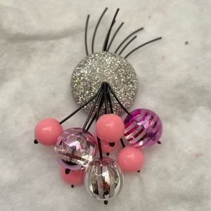 Luxulite Fakelite Silver Pink Holiday Christmas Ornament Brooch Retro